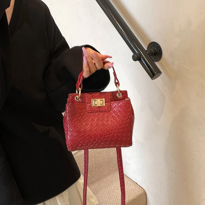 Stylish Ladies Leather Shoulder Bag - Luxury Designer Crossbody Handbag Elegant Women Tote Purse Messenger Bag
