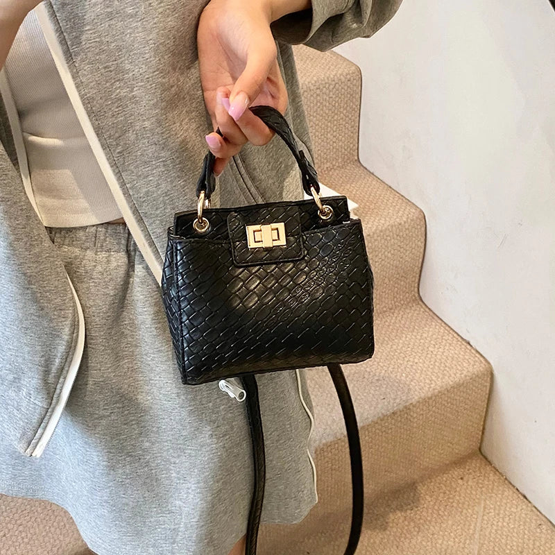 Stylish Ladies Leather Shoulder Bag - Luxury Designer Crossbody Handbag Elegant Women Tote Purse Messenger Bag