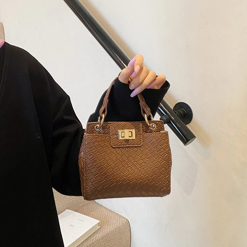Stylish Ladies Leather Shoulder Bag - Luxury Designer Crossbody Handbag Elegant Women Tote Purse Messenger Bag