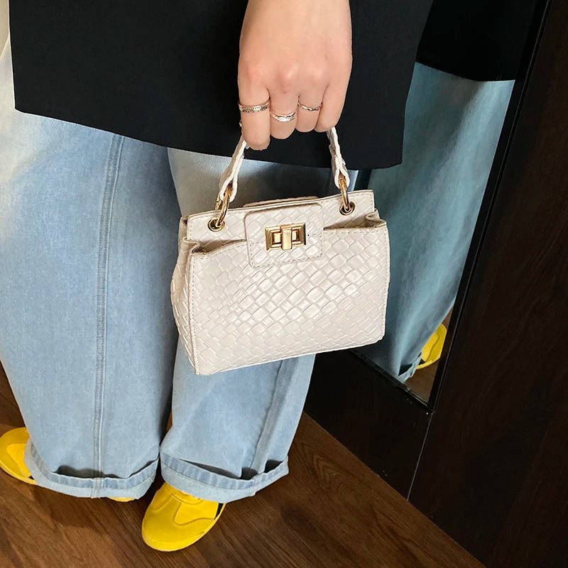 Stylish Ladies Leather Shoulder Bag - Luxury Designer Crossbody Handbag Elegant Women Tote Purse Messenger Bag