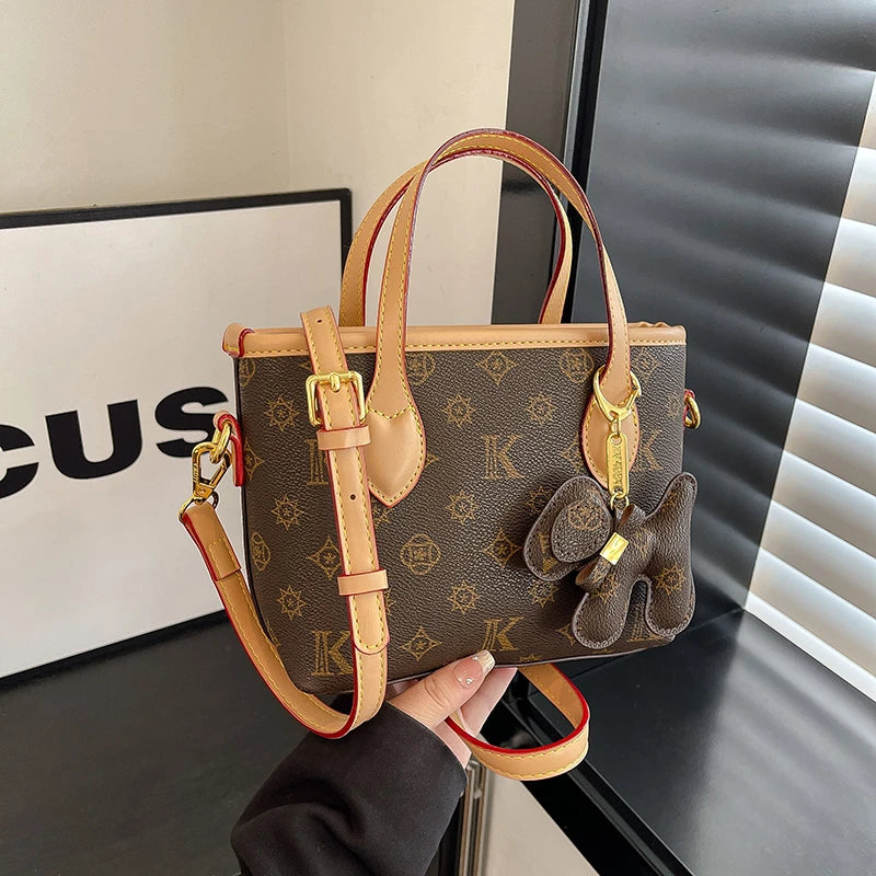 Stylish Leather Tote Bag for Ladies - Fashionable Women Messenger Bag with Adjustable Shoulder Strap