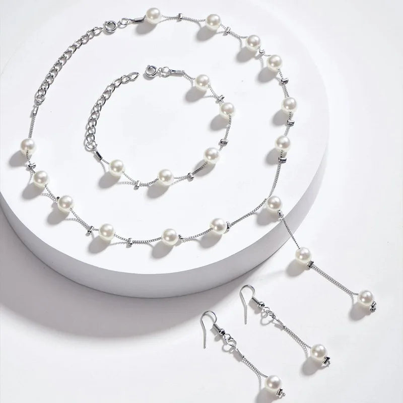 A Fashionable, Sweet, Elegant Pearl, Simple and Refined Necklace, Earrings and Bracelet Set