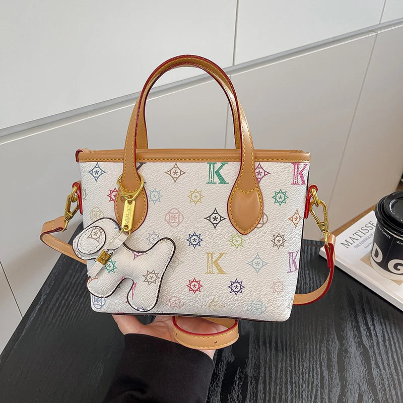 Stylish Leather Tote Bag for Ladies - Fashionable Women Messenger Bag with Adjustable Shoulder Strap