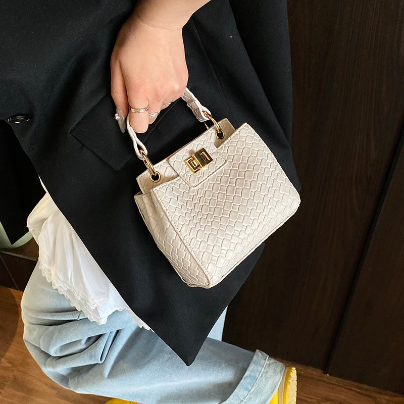 Stylish Ladies Leather Shoulder Bag - Luxury Designer Crossbody Handbag Elegant Women Tote Purse Messenger Bag