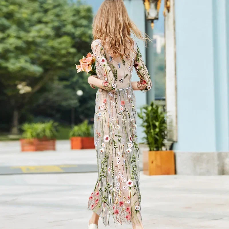 Elegant Party Dress Women Fashion Bohemian Summer Dresses Seaside Resort Beach Long Skirt Retro Chinese Style Embroidered Dress