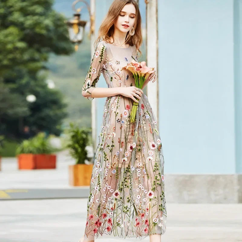 Elegant Party Dress Women Fashion Bohemian Summer Dresses Seaside Resort Beach Long Skirt Retro Chinese Style Embroidered Dress
