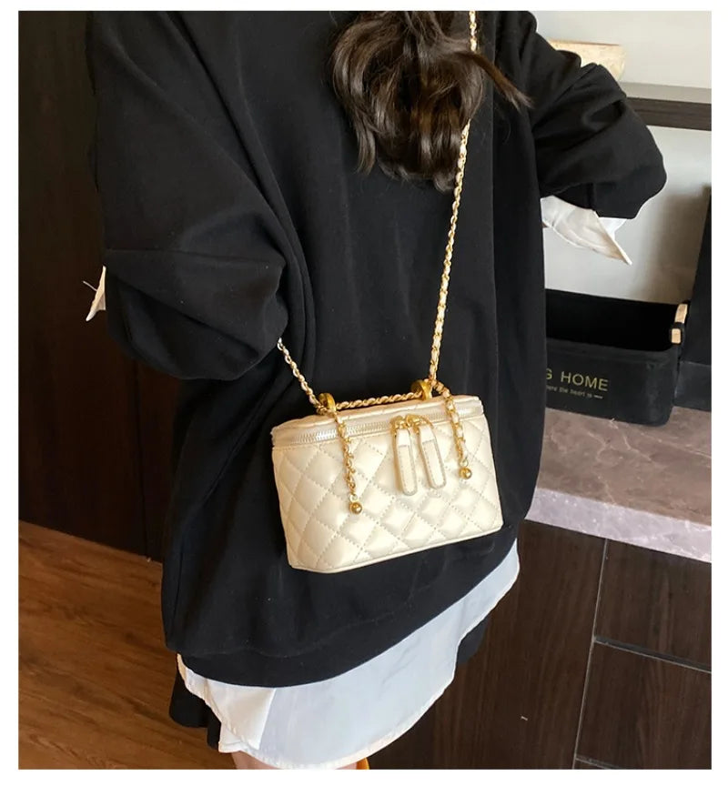 Trendy Women's Tote Bag Premium Leather Crossbody Handbag Designer Shoulder Purse Stylish Messenger Bag Elegant Ladies Luxury