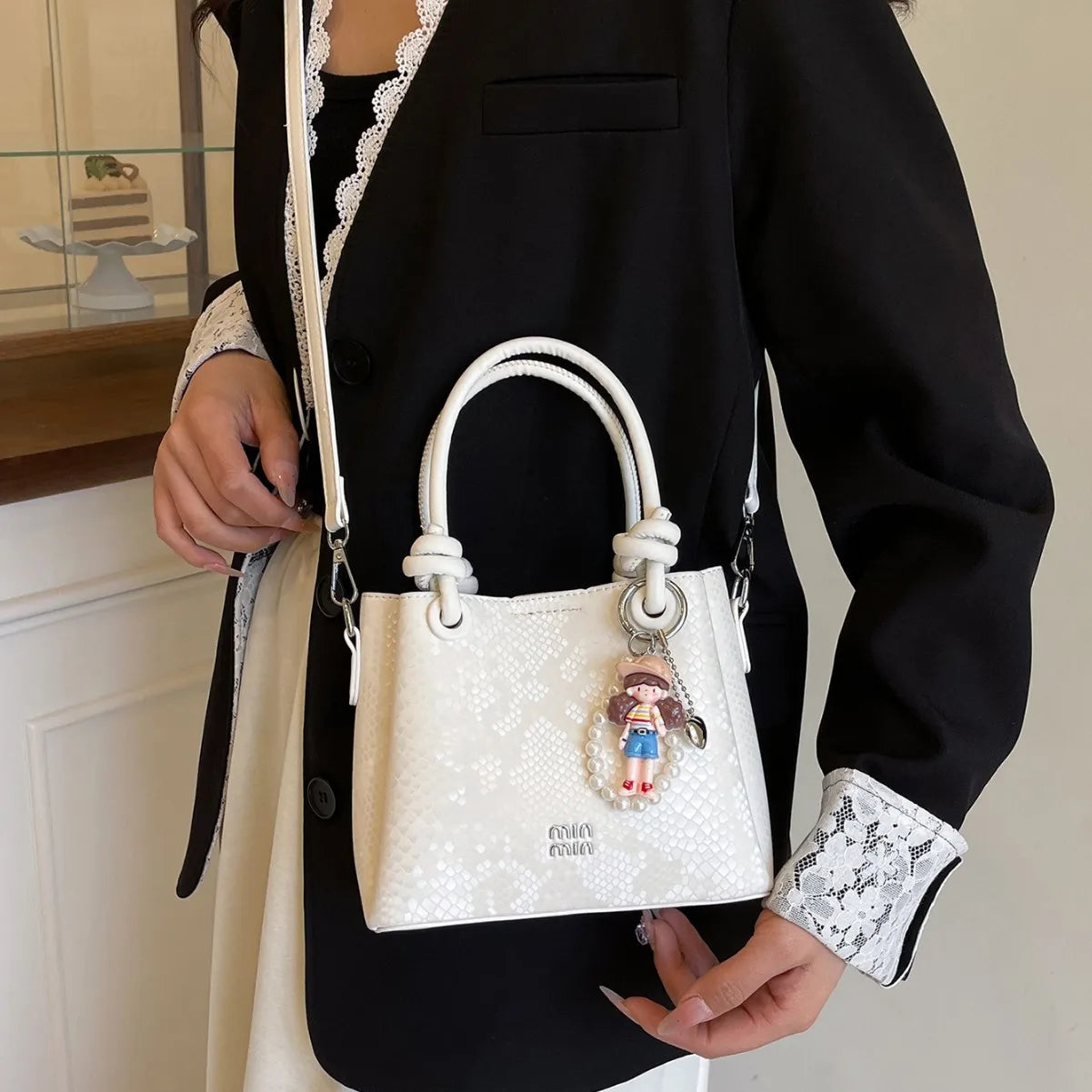 2025 New Trendy Bucket Bag for Women | Stylish Handheld Shoulder Tote | Versatile Crossbody Bag for Casual & Street