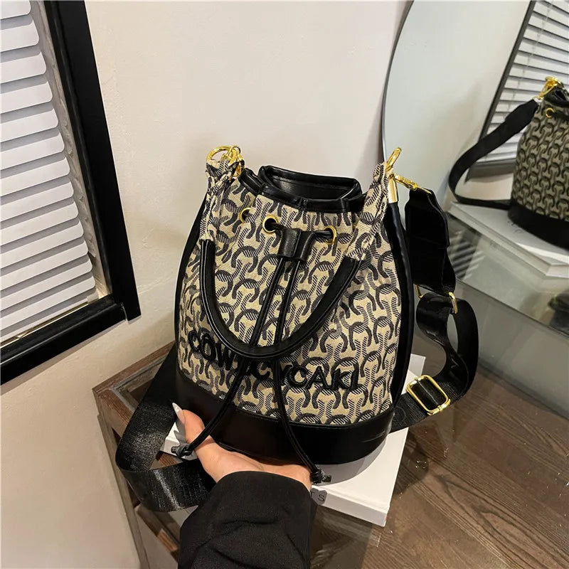 2025 New! Stylish Houndstooth Bucket Bag for Women. High-End Pleated Drawstring Design, Niche & Elegant Shoulder/Crossbody Bag