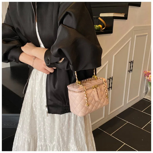 Trendy Women's Tote Bag Premium Leather Crossbody Handbag Designer Shoulder Purse Stylish Messenger Bag Elegant Ladies Luxury