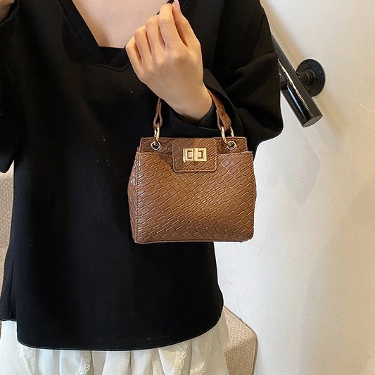 Stylish Ladies Leather Shoulder Bag - Luxury Designer Crossbody Handbag Elegant Women Tote Purse Messenger Bag