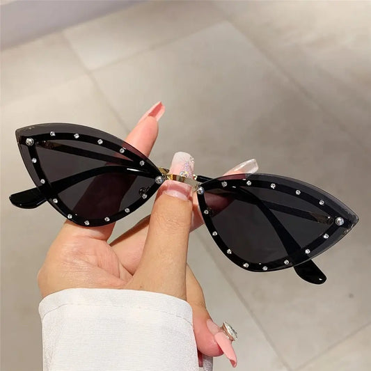 Fashion Vintage Cat Eye Sunglasses New Stylish Multicolor Shades Women Gradient Glasses Trendy Rhinestones Street Snap Eyewear