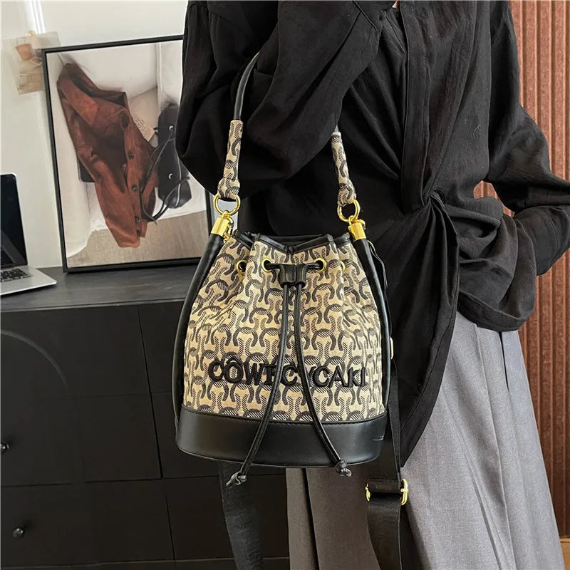 2025 New! Stylish Houndstooth Bucket Bag for Women. High-End Pleated Drawstring Design, Niche & Elegant Shoulder/Crossbody Bag